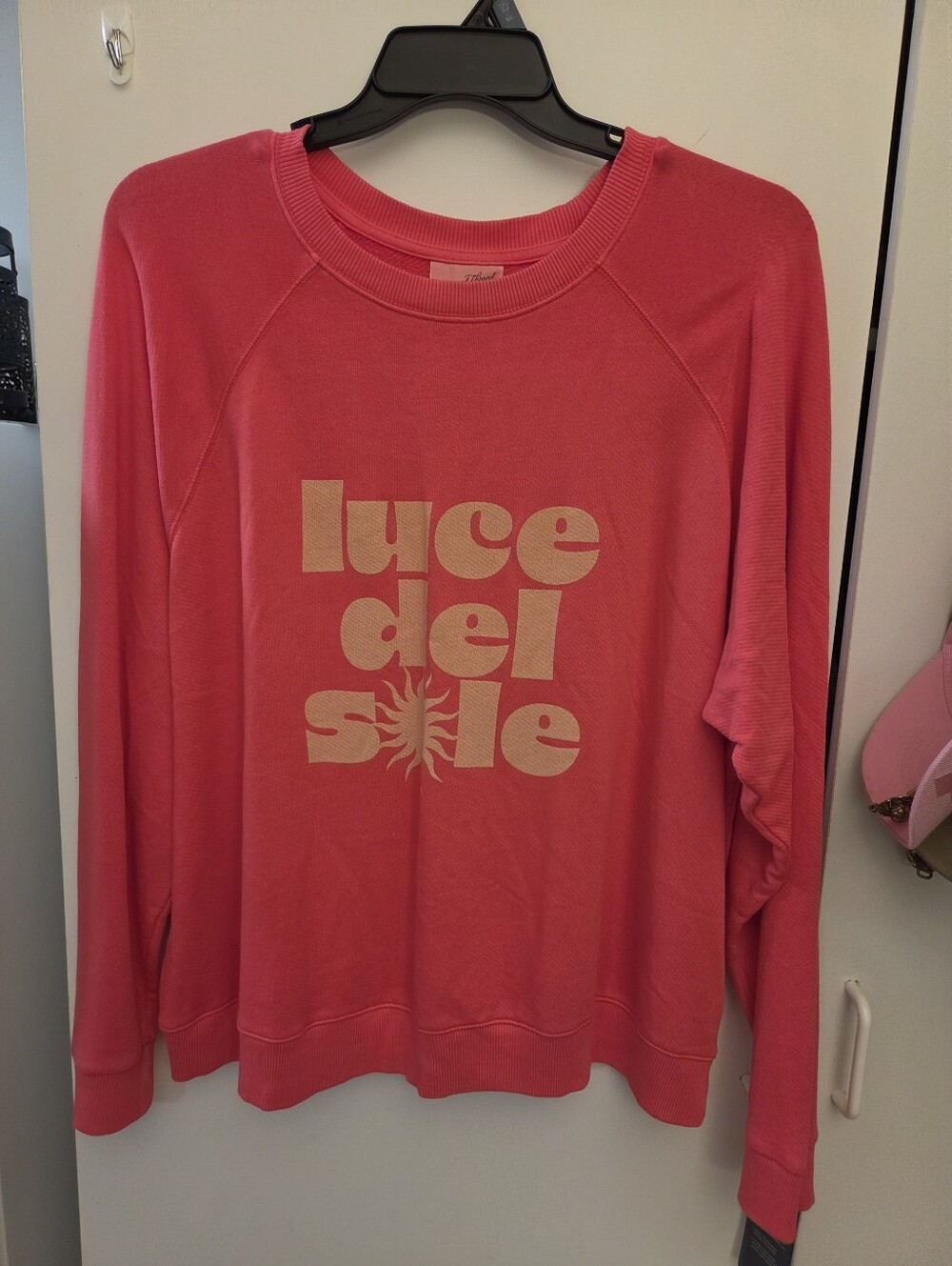 Universal Thread Coral Pink Graphic Crewneck Sweatshirt
